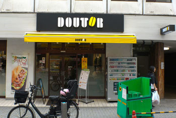 ドトール、まさかの業績低迷？スタバ、タリーズの好調ぶりと激化するコーヒー市場の行方