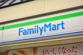 ファミマ直営店売上3割減！セブン、ローソンは好調 コンビニ業界勝敗の分かれ目は？