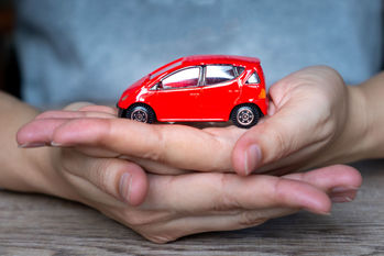 自動車保険の比較で重視するポイントは？顧客満足度ランキングから検証