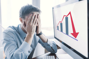 「投資信託を銀行で買うと損をする」と言われる理由　ネット証券より「儲ける顧客」が少ない？