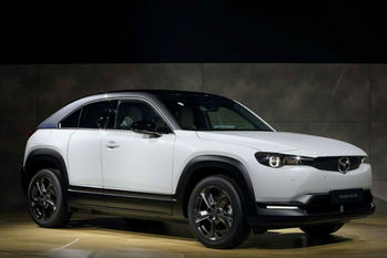 マツダ初の量産EVモデル「MX-30」が発表！ロータリーエンジンも搭載予定！？