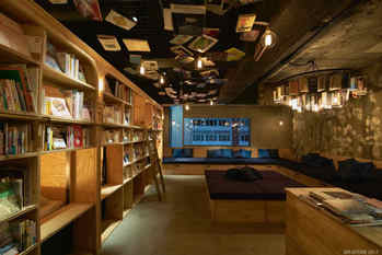 終電を逃したら！2200円から泊まれる東京のホステル5選　BOOK AND BED TOKYO、IMANO TOKYO 