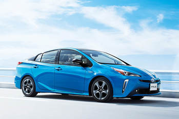 クルマの実燃費ランキングTOP5！ハイブリッド、ディーゼル、ガソリンの各エンジン別で紹介