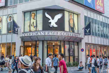 遂にアメリカンイーグルも全店閉店！　外資系アパレルが続々と日本を去る理由