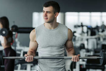 筋トレで筋肉痛にならないと、トレーニング効果はないのか？追い込むために必要なこと