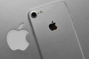 アップルの売上10兆円へ！利益・株価も過去最高！ケタ外れな成長の理由はiPhone？