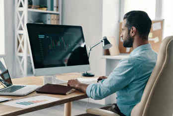 2024年開始の「新NISA」は現行のNISAとどう違う？つみたてNISAとどっちを選ぶべき？