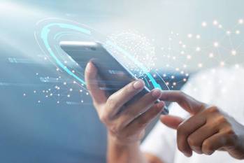 KDDIが大規模通信障害！日本で電話が使えなくなるとどうなる？