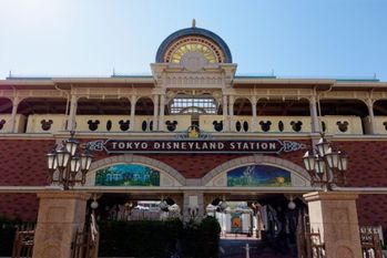 ディズニーランドの秘密クラブ「クラブ33」とは？