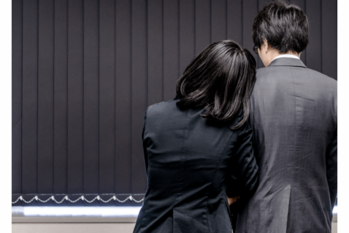 女子社員に突然の異動辞令が…きっかけは社内不倫？別部署の男性も同時期に退職をして…