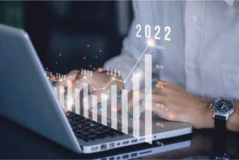 10倍株も！後悔必至...2022年上半期の株価「爆上げ」銘柄3選