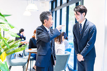 卒業旅行のためにキャッシング！就職して返済するつもりが滞納を繰り返し…借金ストレスで仕事がうまくいかない日々