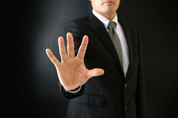 列への割り込み、実は犯罪