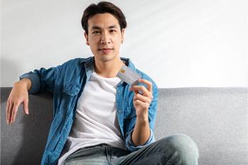 最強のクレジットカードを見つけ出せ！クレカ探しの4つの視点