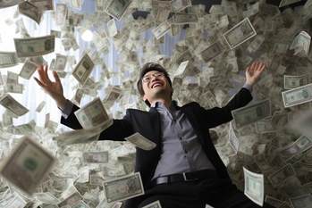 物静かで優しい彼が宝くじの当選で変わってしまった...片思いをしていた私の苦い思い出