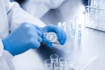 製薬会社で新規治療薬の開発も、有効期限をクリアできず