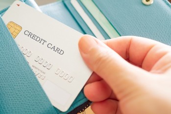 意外な落とし穴！便利な家族カードのデメリット5選