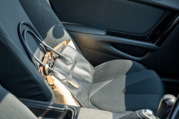 カーシェアの車内で見つけた結婚指輪と手紙！持ち主をSNSで探し出し…