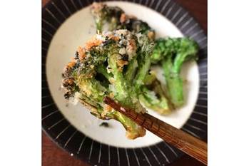 下茹での必要ナシ！お手軽「フライドブロッコリー」がうまうま