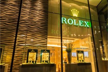 まだまだ続くロレックスの異常な高騰...高騰の理由と人気モデルを徹底解説