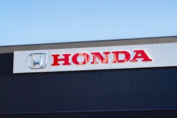 国内の巨大工場の相次ぐ閉鎖、ミスドが続々閉店、楽天の赤字の原因など……有名企業の不調の理由は？