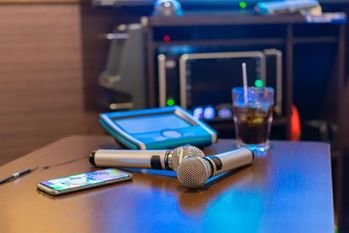 なぜカラオケの会計は「思ったより高い」のか