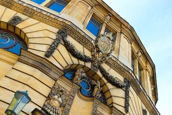 2022年最新　世界大学ランキング 1位「オックスフォード大学」、東京大学は過去最高の35位