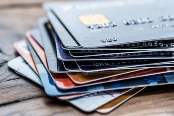 クレジットカード複数持ちはお金持ちの常識