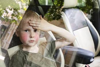 15歳少女、弟を殺害