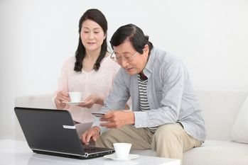 60代アルバイトがクレカ申請、2度目の挑戦！審査に通った？落ちた？