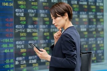  野村証券vs大和証券、給料高いのはどっち？