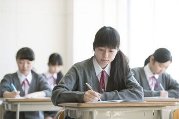 受験中にまさかの寝言！？受験会場で「やっちまった」恥ずかしいエピソード