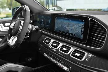 格闘家の朝倉海の愛車は？ファイトマネーで購入した新型のアレ！？