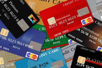 お金持ちの常識?!クレジットカードを複数持つ理由とは