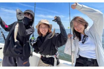 釣りガール3人衆がボートでキス連発【愛知】吹き流しと胴突き使い分けて数伸ばす