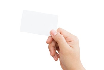 「100％現金払い」の人はクレジットカードが作れない