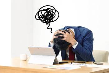 約8割が経験...残業中に「イラっ」とするNG行為とは？