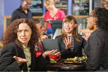 味に文句だらけの義母にイラっ！会食で「イラっ」としたエピソード