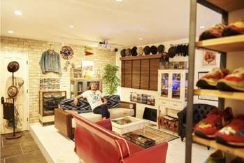 【大人の秘密基地】マンションのひと部屋丸っとリノべして作った、NIKEコレクションルーム。