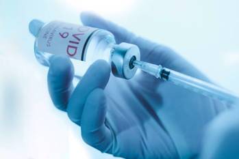 コロナワクチン3回目副反応新型コロナワクチン3回目接種の副反応は…？7割以上が反応アリ！