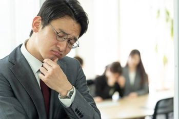 約8割以上が言われた経験アリ？！実は嬉しくない褒め言葉とは？