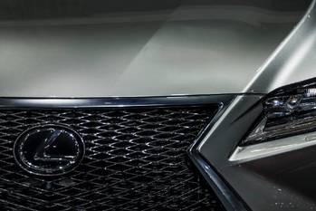 FUJIWARA原西の愛車は使い勝手最強の「あのクルマ」！