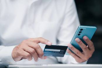 仮審査に通ればほぼ大丈夫？カードローンの審査のしくみ