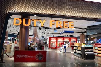 海外旅行の1週間前、クレカを即日発行したけれど…帰国してから後悔した話