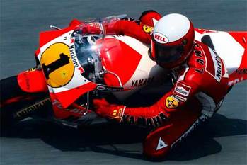 二輪レースを間近で見続けて40年　『世界一美しいライディングフォーム』の若かりし頃