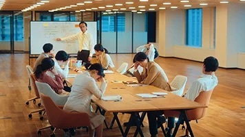 「ボスカフェイン」新TV-CM 退屈でボーッとしている神木隆之介さん、杉咲花さんに助け舟!?「起きてる?会議」篇、「起きてる?授業」篇 3月27日から全国でオンエア開始