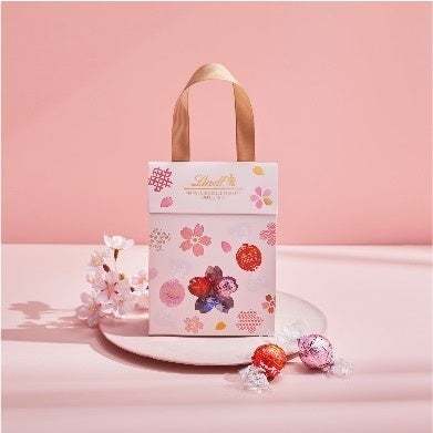 さくらの優雅でやさしい香りを楽しめる、日本発のリンドール「さくら&クリーム」が2月15日(木)から季節限定で登場!