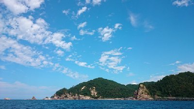 海の透明度がハンパない！笹川流れで遊覧船観光とグルメを楽しもう！