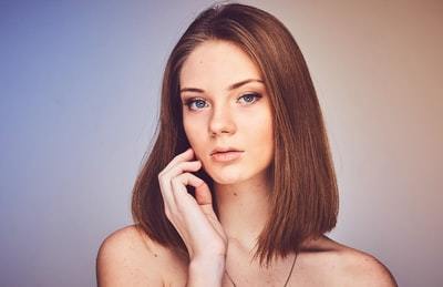 中性的な顔は異性からモテる？男女別の顔立ちの特徴をご紹介！