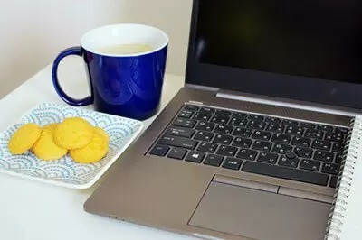 リモート勤務は間食を増やす……後悔する人が続出との調査結果